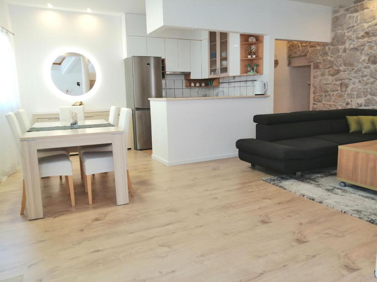 Apartment Julija 沃迪切 外观 照片